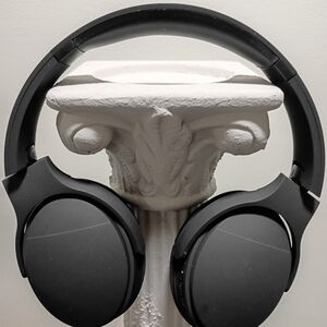 NWT $49 Retail Music Gaming Computer Headphones Black Wireless Stereo Noise Cxl